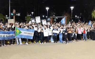 Docentes marcharon en Mocoretá en reclamo de mejoras salariales