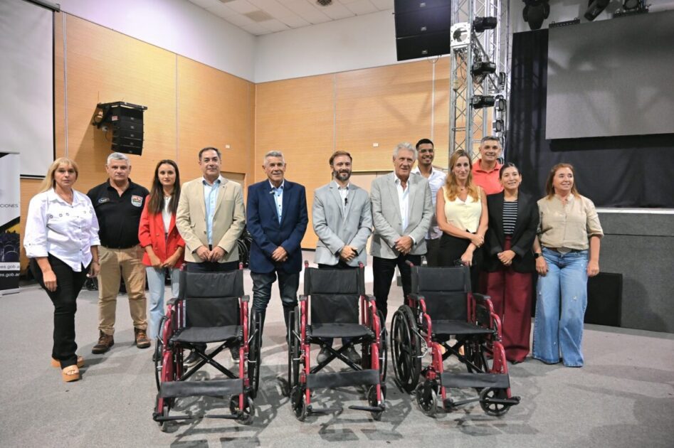 Turismo inclusivo: El Municipio de Santas Ana recibió una silla de ruedas pediátrica - VDRnet
