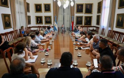 Frigerio presentó a los gremios docentes y estatales el proyecto de reforma previsional