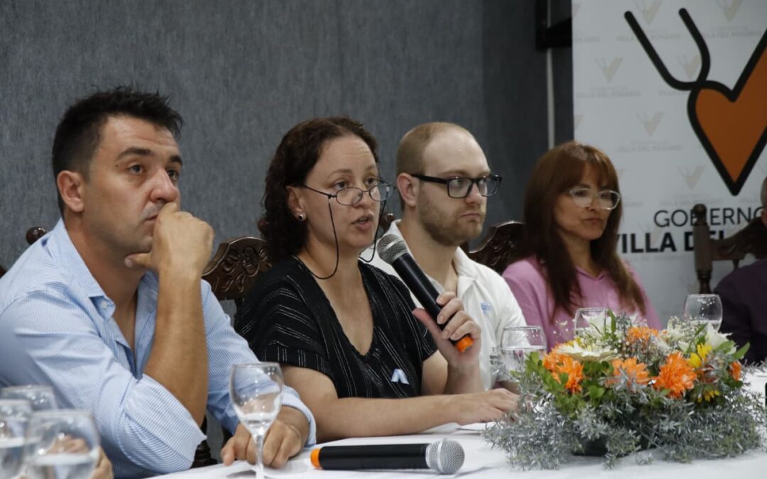 «Tenemos la ausencia del gobierno nacional y cubrimos la espalda al gobierno provincial», sostuvo Vanina Perini al inaugurar un nuevo período legislativo