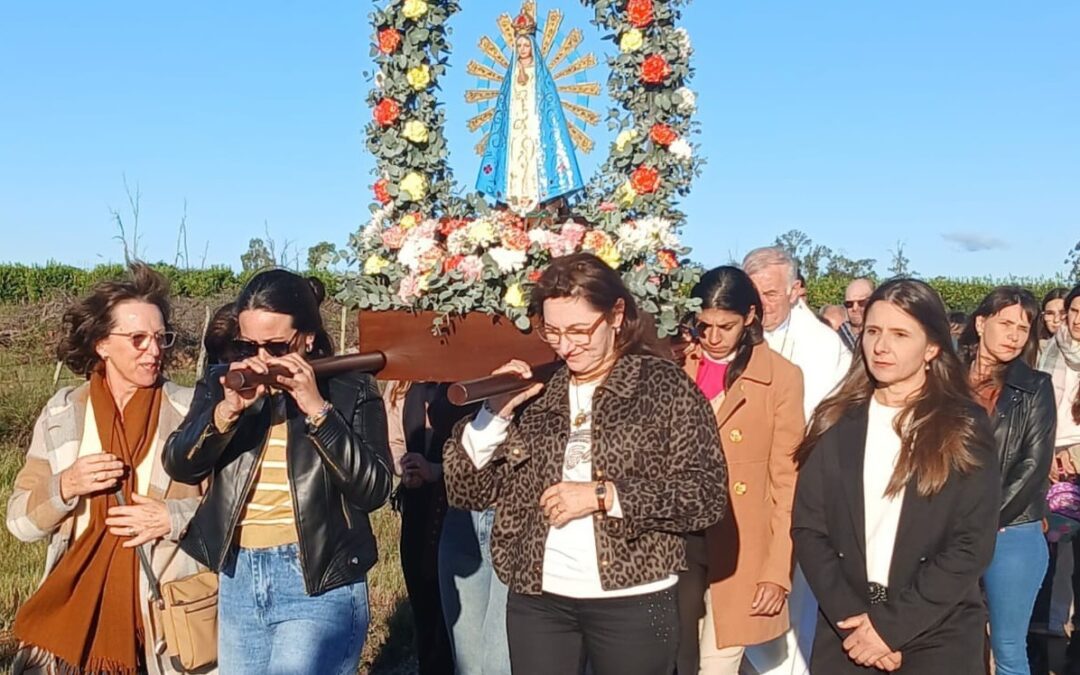 En Colonia Santa Eloísa, se celebró el Día de la Virgen de Luján: El Gobierno local entregó un aporte