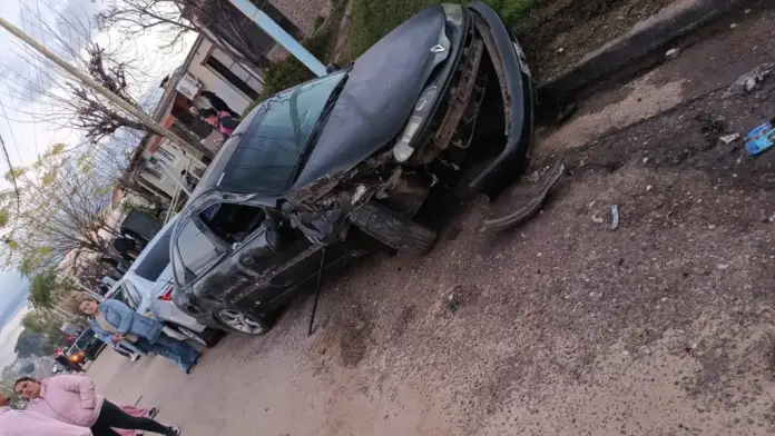 Descontrol en Concordia: Ebrio y al mando de una retroexcavadora, chocó siete vehículos y casi aplasta a un motociclista