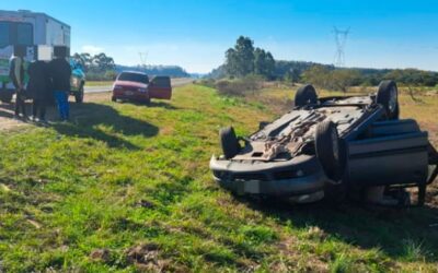 Un auto despistó y volcó en la Autovía 14: la conductora resultó herida