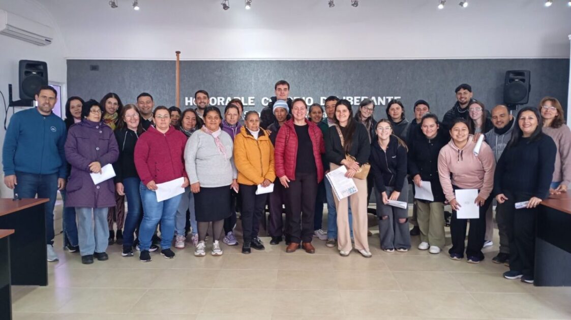 Estímulo Laboral: El Gobierno de Villa del Rosario entregó aportes reintegrables a emprendedores locales - VDRnet