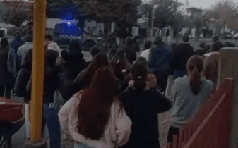 Tensión en Federación: manifestantes se movilizaron frente a la vivienda de un menor señalado por la muerte de Thiago Ocampo