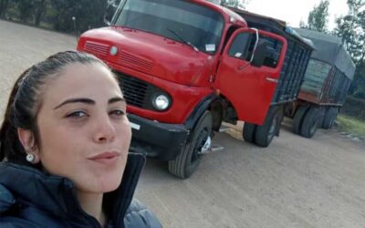 “Lo hago por ellos”. Marisel conduce un camión en Entre Ríos y lucha por una casa para sus hijos