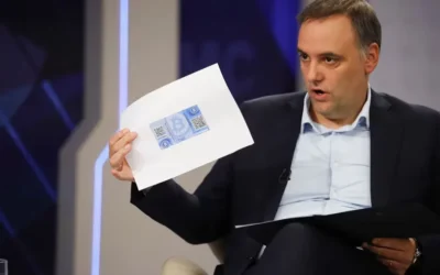 Manuel Adorni admitió que ocultó ingresos en sus declaraciones juradas por al menos US$500.000