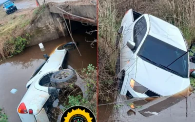 Ruta 1: Camioneta en la que viajaba una familia despistó, cayó a un arroyo y quedó semisumergida