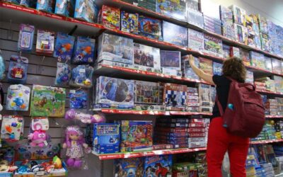 Ni el Día del Niño salvó al comercio: Las ventas bajaron 2,5% interanual y jugueterías sufrieron la caída más pronunciada