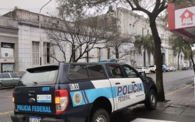 Causa por narcotráfico: La Policía Federal allana en Chajarí la casa del exsubjefe de Policía de Entre Ríos, Juan Ramón Rosatelli, y detuvieron a su hijo en Paraná
