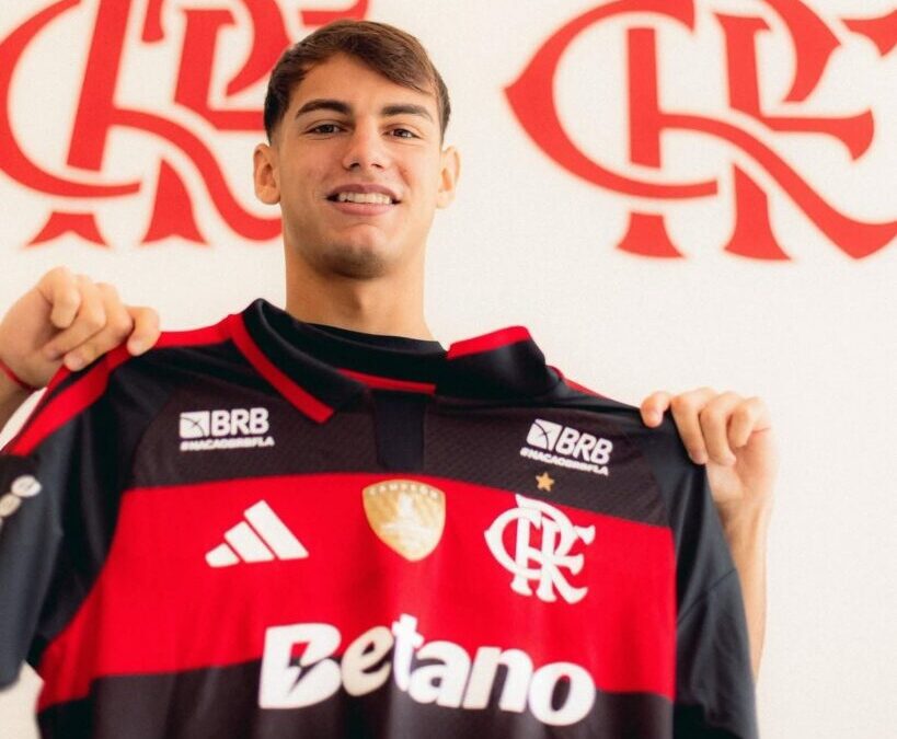 Joaquín Freitas, el joven con raíces en Mocoretá, dejó River y fue presentado como nuevo jugador de Flamengo