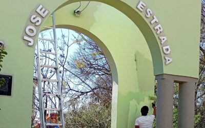 Se realizan trabajos de embellecimiento y renovación de iluminación en la plaza céntrica de Villa del Rosario