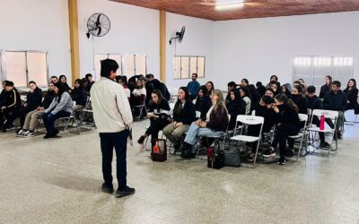 Brindaron una charla sobre prevención del suicidio a estudiantes de Santa Ana