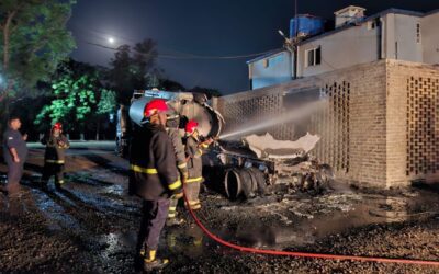 Explotó un camión cisterna en una estación de servicio sobre la Ruta 14