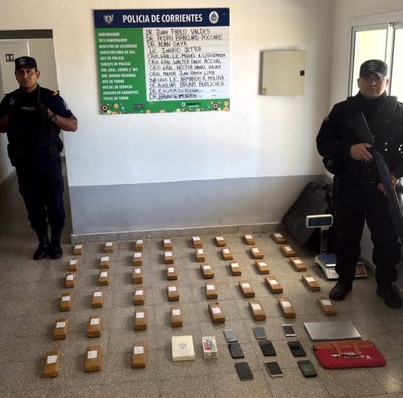 Histórico allanamiento en Mocoretá: Secuestraron más de 27 kilos de droga, valuados en $127 millones, y detuvieron a una mujer