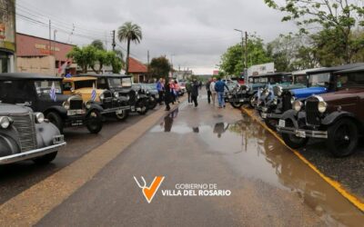 Villa del Rosario fue parte del 14º Encuentro de Autos de Época