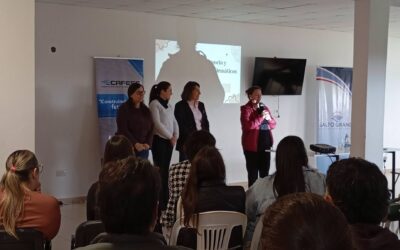 Se realizó en Villa del Rosario una charla sobre adolescencia y consumos problemáticos