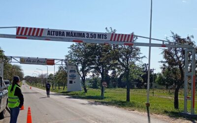 Para ordenar el tránsito pesado, colocaron un reductor de altura en el ingreso a Villa del Rosario